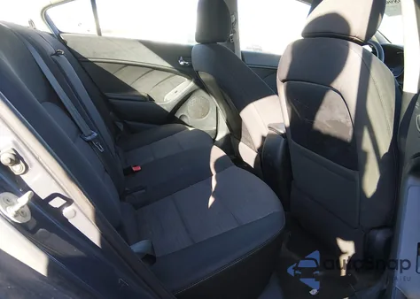 2015 Kia Forte Lx z USA, uszkodzony, nr VIN KNAFX4A67F5434246